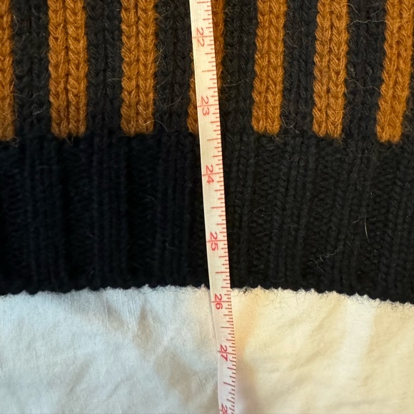 The Knotty Ones Ethno Sweater - Picture 3 of 4